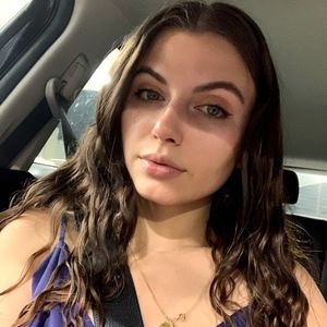 Meet your Posher, Briana